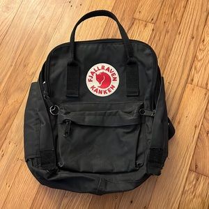 Fjallraven Kanken // mini black backpack